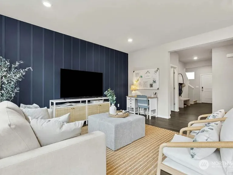 1430 SW Fielder Pl — Photo 10