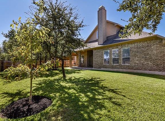 3rd image of 1108 Orchard Falls Dr