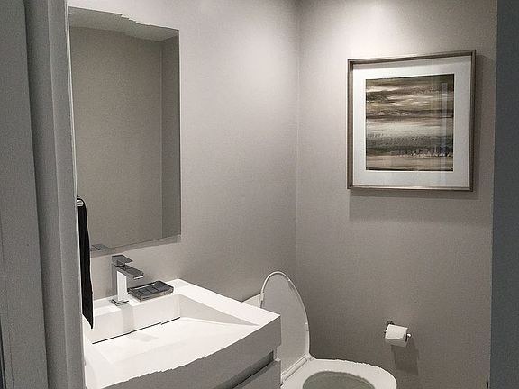 Half Bath / 1st Floor