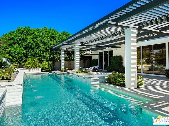 3rd image of 30 Mayfair Dr