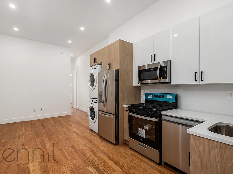 477 Fairview Ave #3L — Photo 4