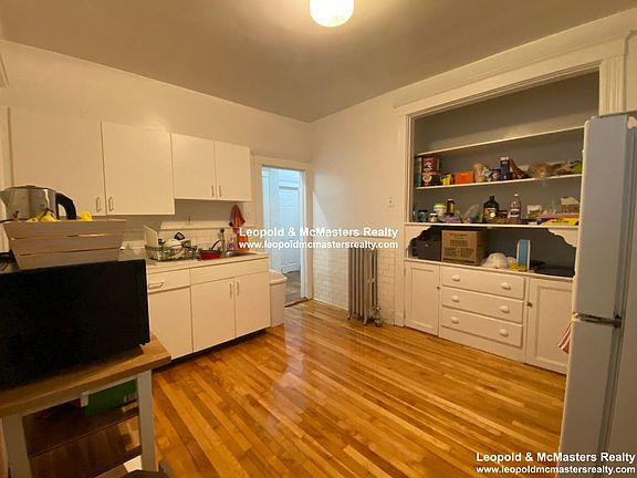 2nd image of 84 Winchester St #1