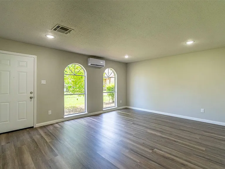 7921 Cook Rd — Photo 8