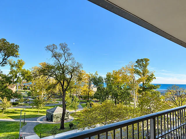 501 Surf Ave #4