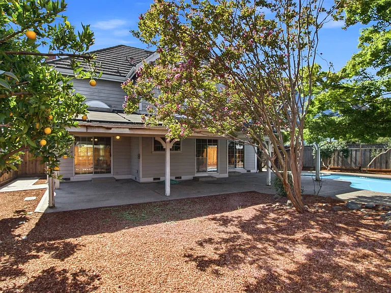 749 Glenborough Dr — Photo 21