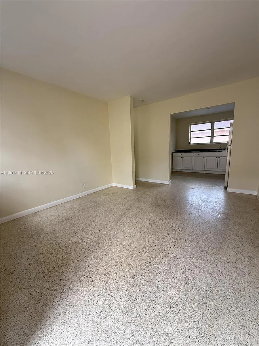 Building Photo - 1725 NW 59th St #3