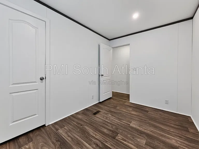 2621 Jeffersonville Rd #23 — Photo 22