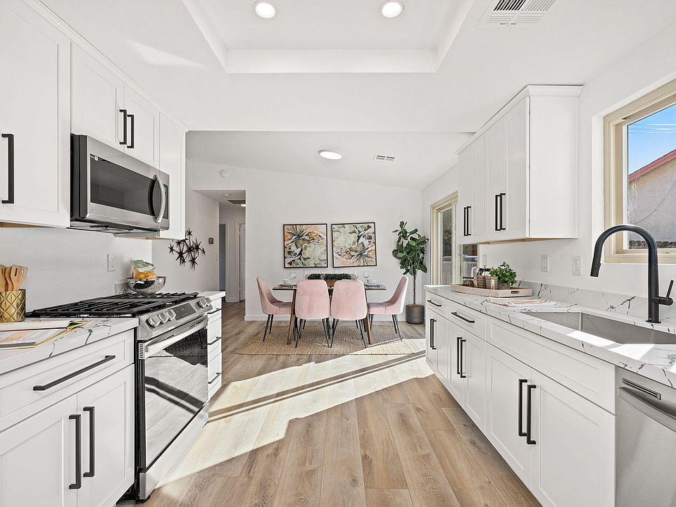 1st image of 51670 Avenida Diaz