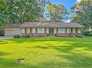 6818 Great Oaks Rd, Germantown, TN 38138