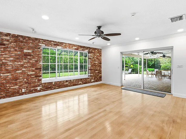 7221 SW 7th St — Photo 32