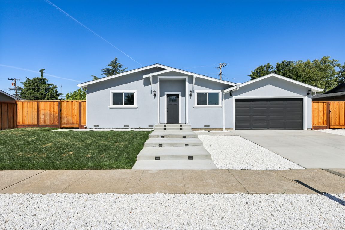 Glazier Dr-2104-001.jpg