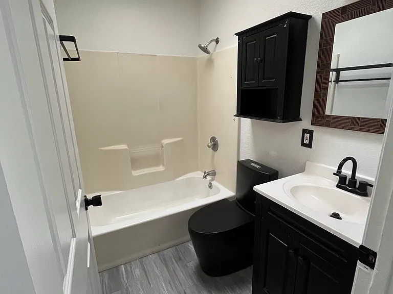137 Grant St — Photo 6