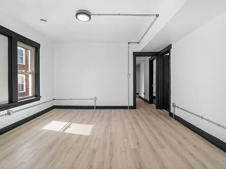 1516 McClure St #B — Photo 10