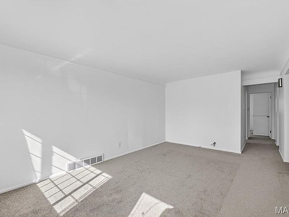 2nd image of 715 Avenue H