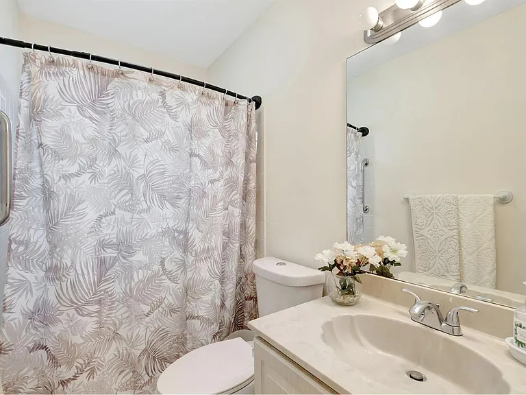 4660 Greentree Pl #105-B — Photo 5