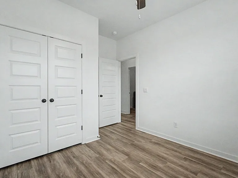 407 W Taverner Xing — Photo 17