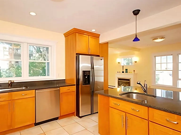 111 Fayerweather St — Photo 3
