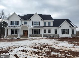 405 Willow Oak Dr, Lewisberry, PA