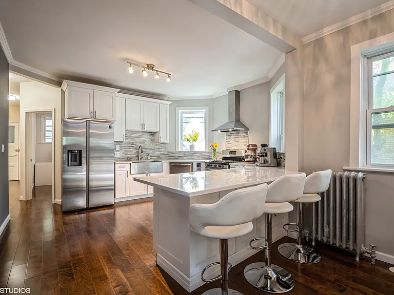 647 Asbury Ave #2 — Photo 4