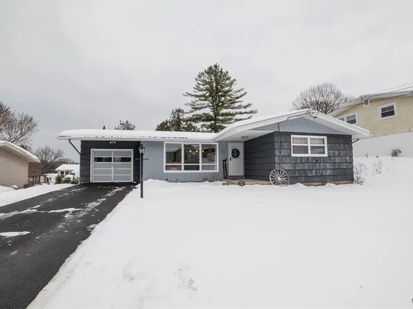 221 Wynnfield Dr, Syracuse, NY 13219