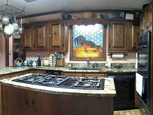 4th image of 200 Patricia Ln