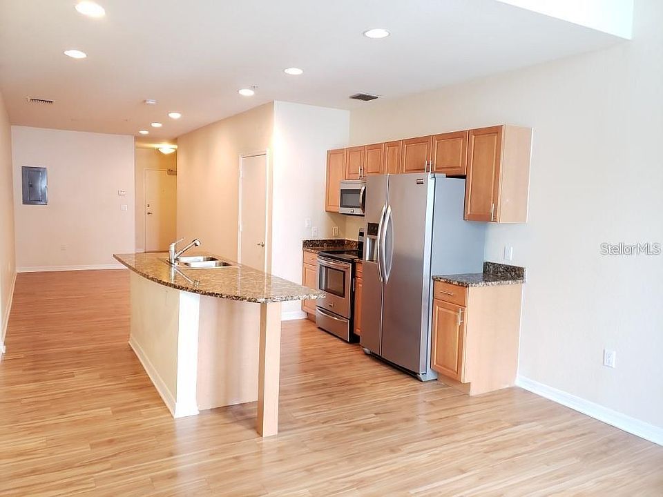 2nd image of 4851 New Broad St #B