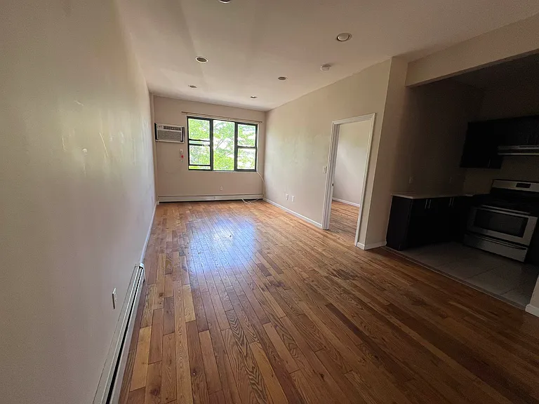 68 Buffalo Ave #3A — Photo 1