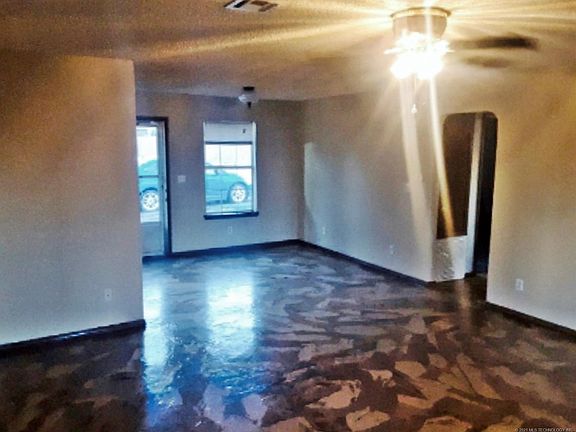 5th image of 1514 Trenton Cir