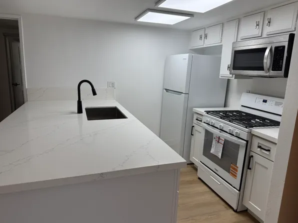 694 Camino De Los Mares APT 3, San Clemente, CA 92673
