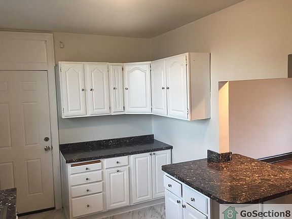 2nd image of 6259 W Wabansia Ave #2E