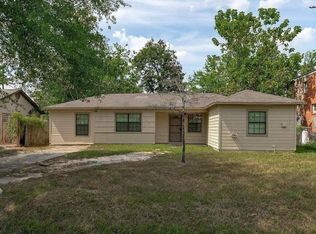 9033 Oak Knoll Ln, Houston, TX 77078