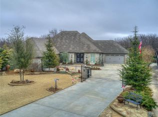 1608 Riverview Dr, Tuttle, OK 73089