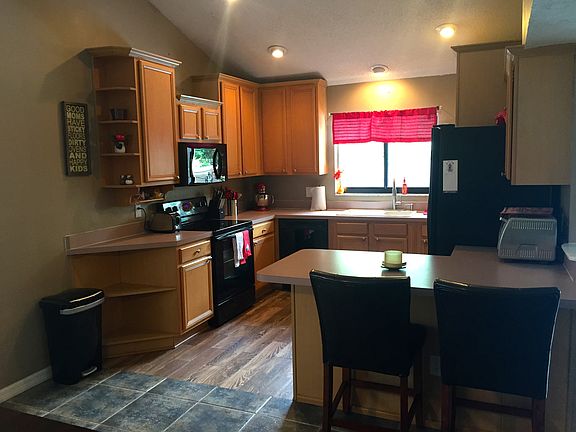 5th image of 1021 Gould Pl
