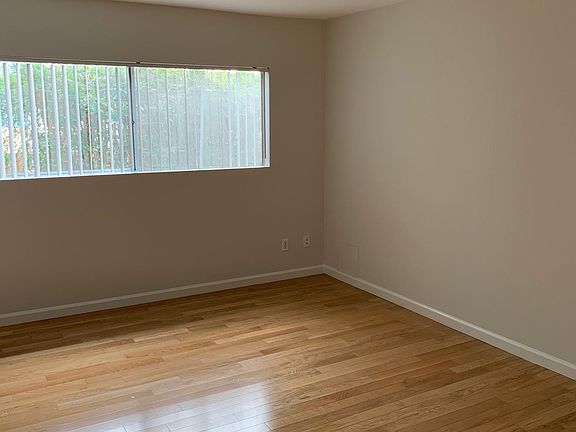 5th image of 835 N Croft Ave APT 104