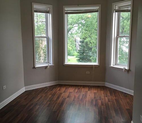 5th image of 6633 S Langley Ave #2