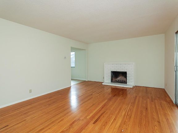5th image of 6390 Blackwood Dr