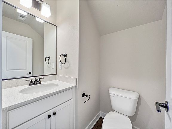 4th image of 6920 Holly Ct