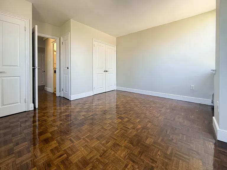 80 Wellesley St E #403 — Photo 6