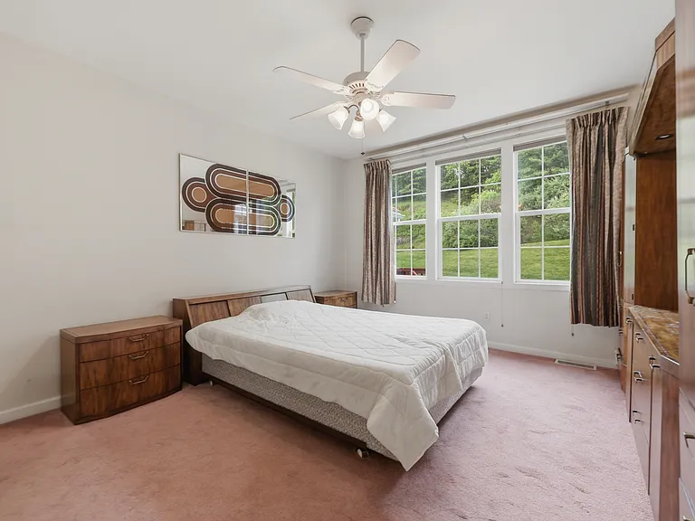 39 Brook Ln — Photo 20