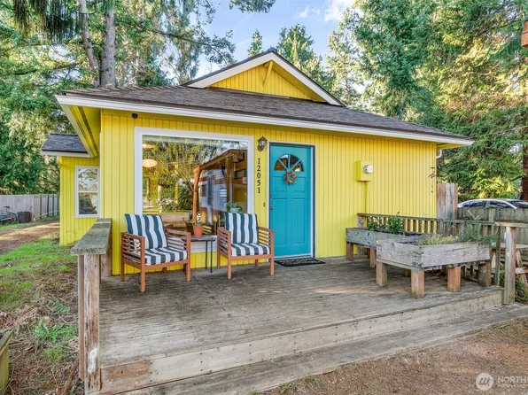 12051 Hiram Place NE, Seattle, WA 98125