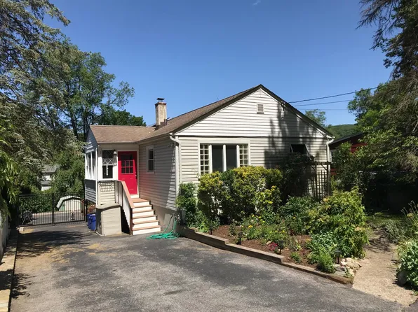 243 Sprout Brook Rd, Cortlandt Manor, NY 10567