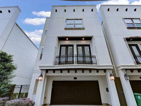 2nd image of 1112 Peveto St #B