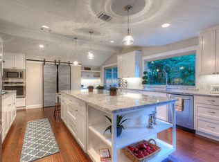 11207 Della Torre Dr, Austin, TX 78750