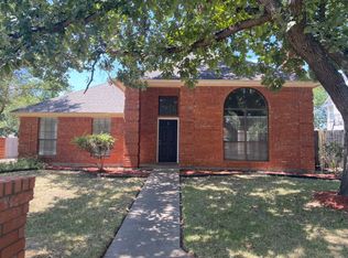 7752 Grassland Dr, Fort Worth, TX 76133