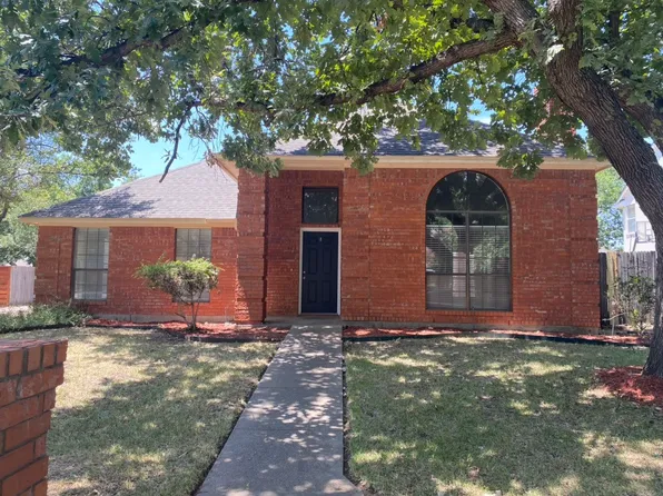 7752 Grassland Dr, Fort Worth, TX 76133