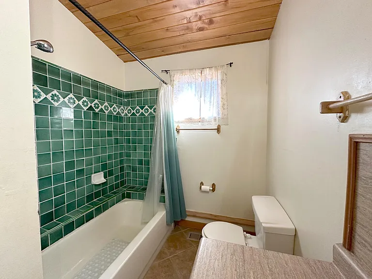 924 Montezuma Ave #2 — Photo 7