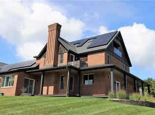 6 Julia Ct, Portsmouth, RI 02871