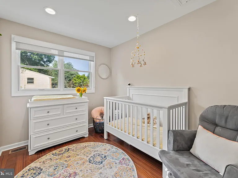 1621 Clearview Ave — Photo 12