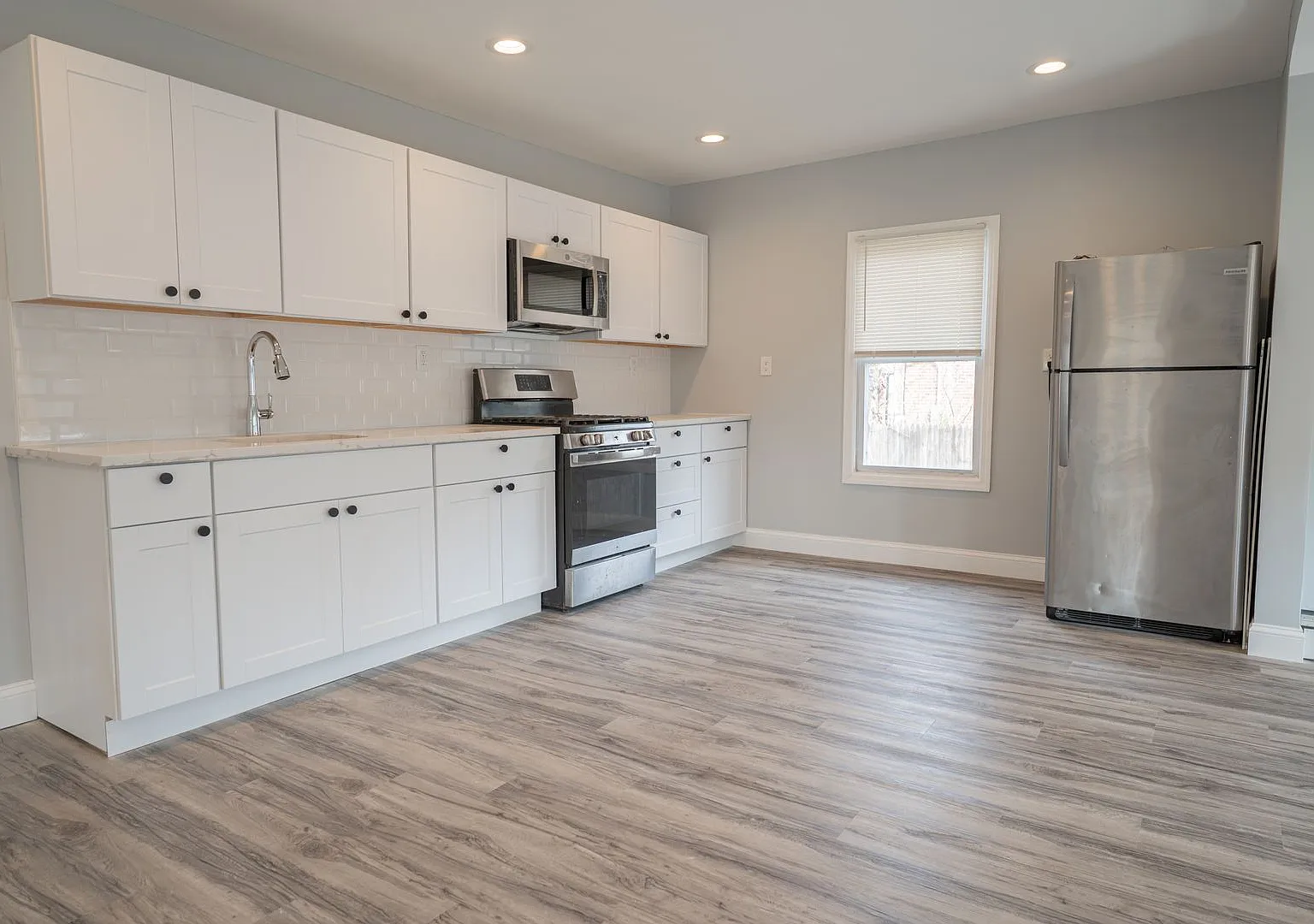 12 Union Ave — Photo 4
