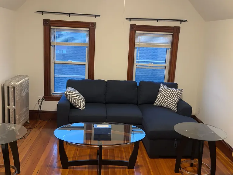 14 Stuart St #3 — Photo 2